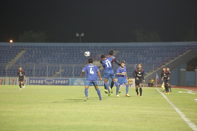 员因伤缺席 员因伤缺席